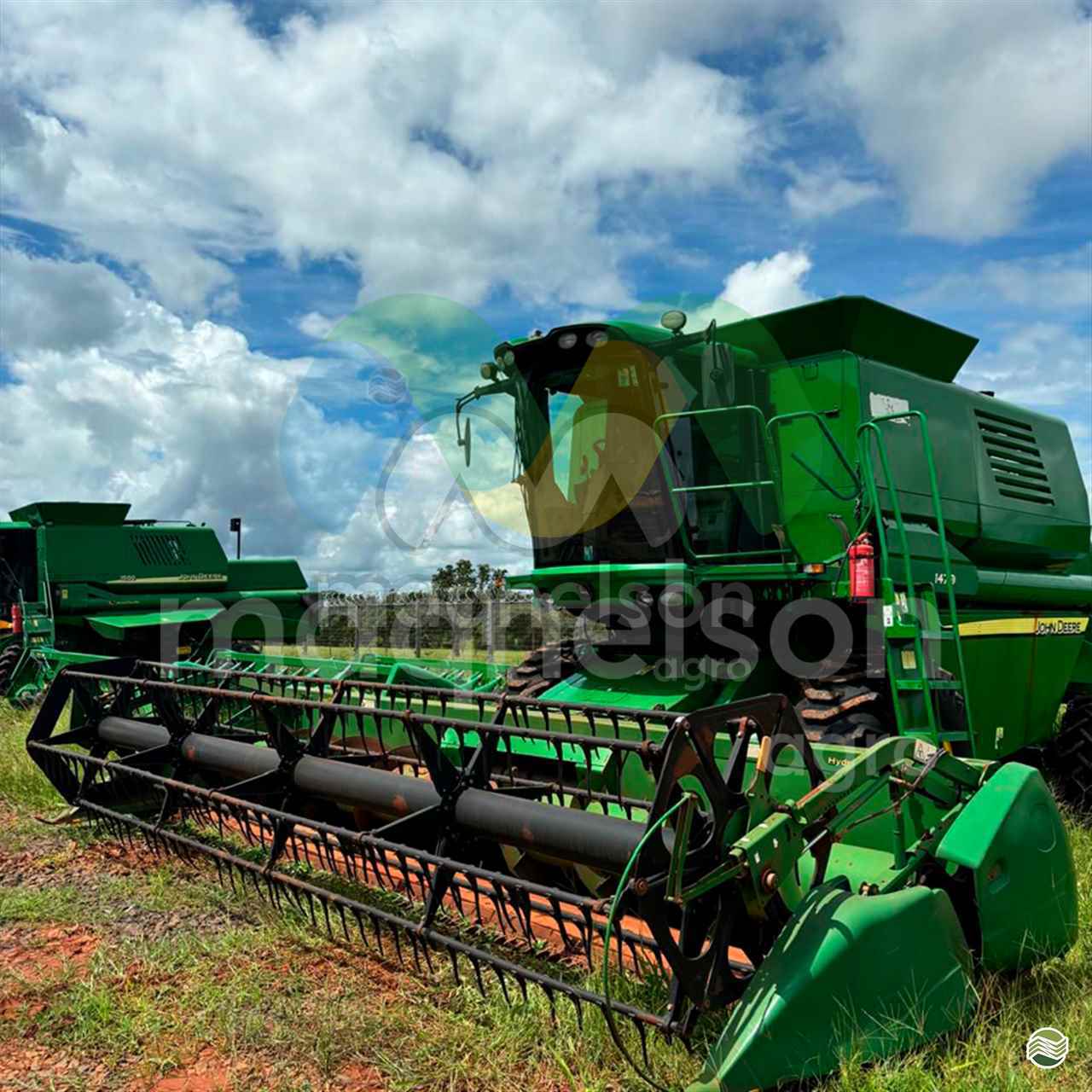 COLHEITADEIRA JOHN DEERE JOHN DEERE 1470 Maqnelson Seminovos Agro UBERLANDIA MINAS GERAIS MG